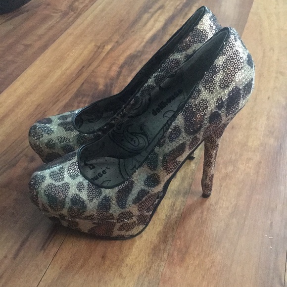 Sequined cheetah print heels - Picture 3 of 4
